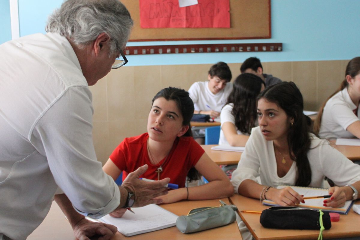 Atención personalizada a los alumnos de Bachillerato en el colegio Sagrado Corazón (Esclavas) de Sevilla